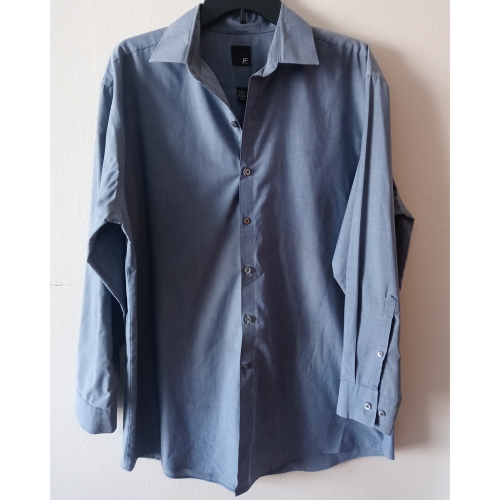 Men's button down shirt size L